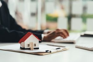 Réussir dans l’immobilier locatif : astuces et outils essentiels